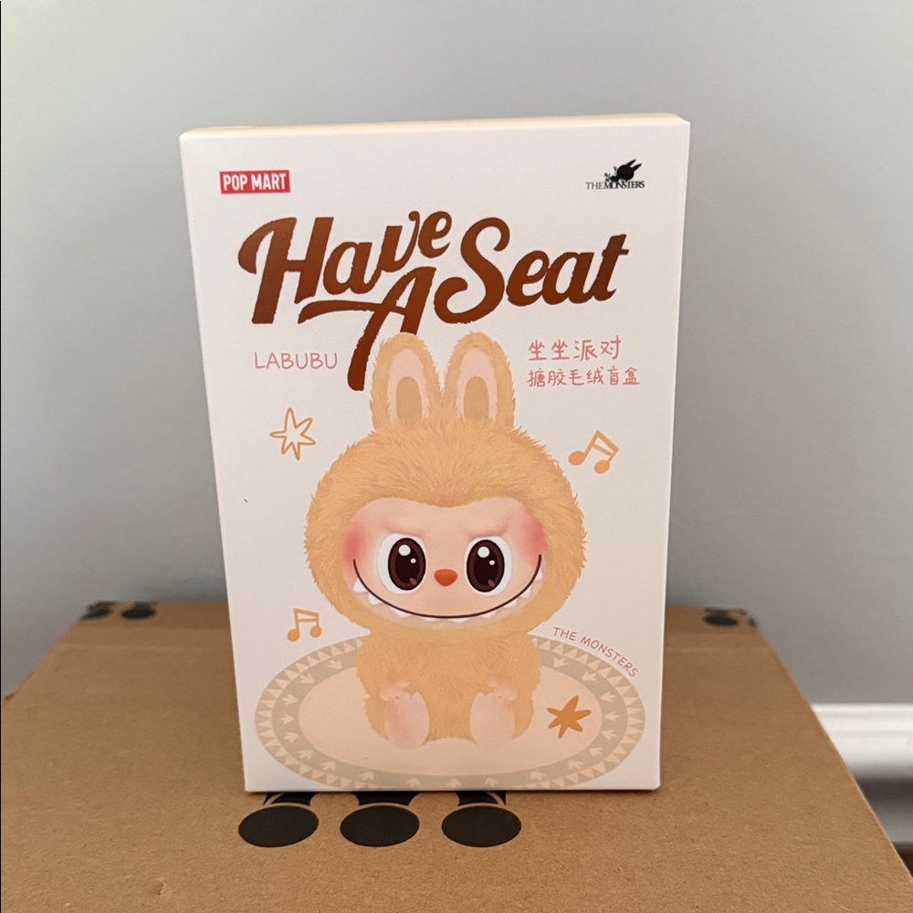 Pop Mart Sisi SEALED Have A Seat